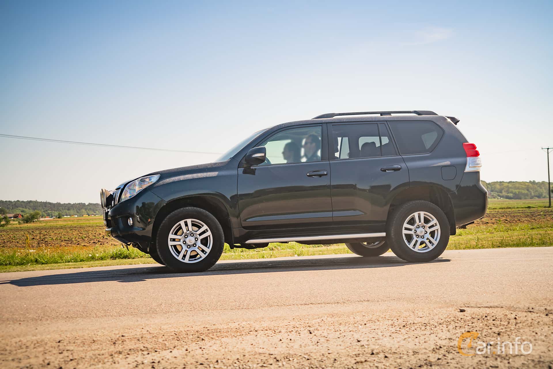 self drive rwanda services, self-drive rwanda, rwanda self drive, car rental self drive kigali, 4x4 self-drive rwanda, self drive car hire rwanda, kigali self-drive car hire, car rental with a driver in Rwanda