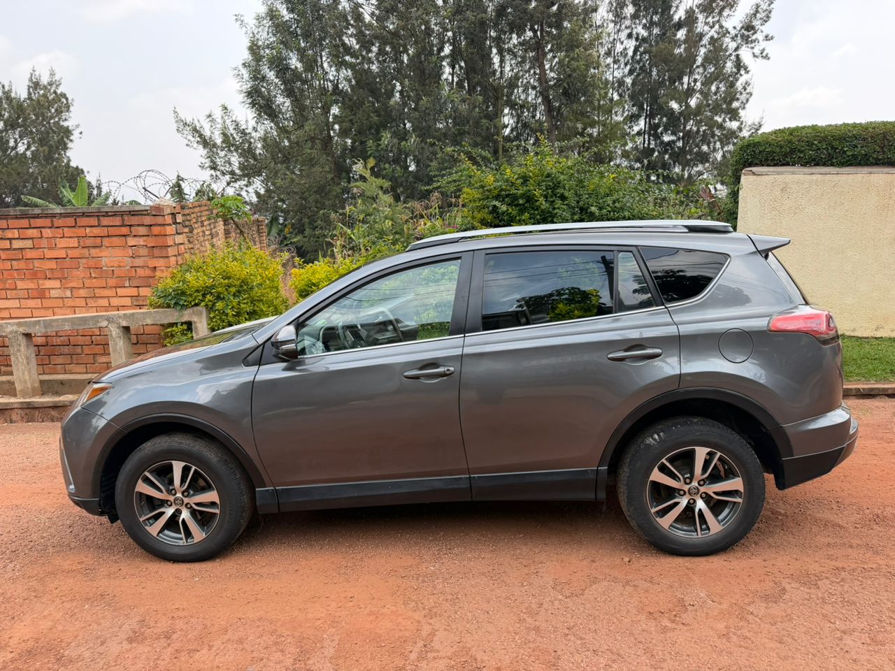 Car rental from Kigali to Lake Kivu Rwanda
